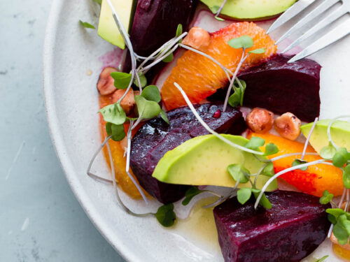 https://www.abeautifulplate.com/wp-content/uploads/2017/03/roated-beet-salad-orange-avocado-1-12-500x375.jpg