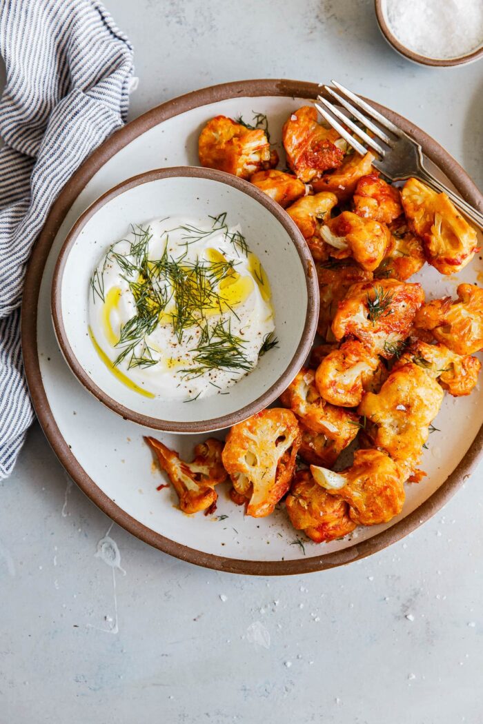 Buffalo Cauliflower (How to Make Buffalo Cauliflower Bites) - A ...