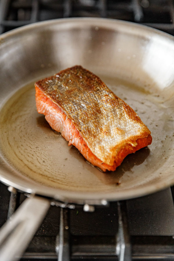 Pan Seared Salmon with Lentils (How to Pan Sear Salmon) - A Beautiful Plate