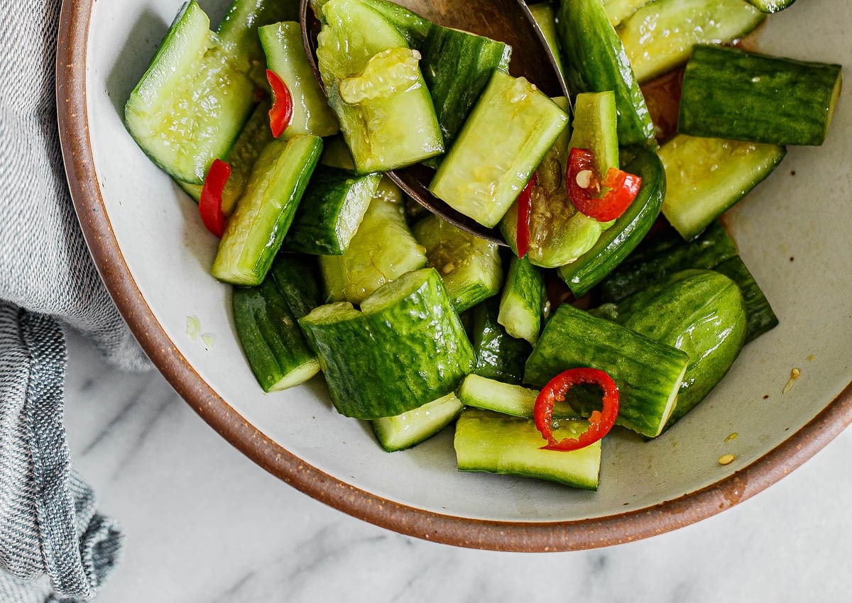 Chinese Smashed Cucumber Salad (拍黃瓜)